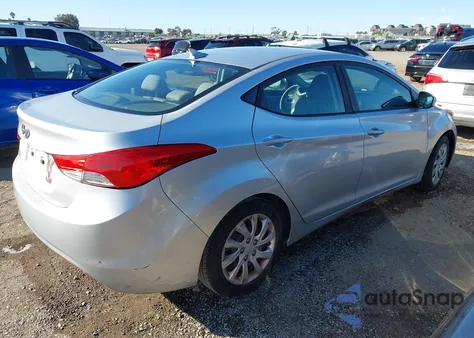 2013 Hyundai Elantra Gls/Limited z USA, uszkodzony, nr VIN 5NPDH4AE2DH185804